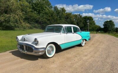 Oldsmobile Ninety-Eight 1956 --