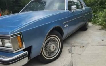 Oldsmobile-Ninety-Eight-1980-Sedan-3