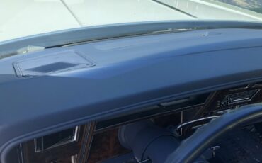 Oldsmobile-Ninety-Eight-1983-Sedan-28