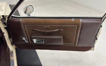 Oldsmobile-Ninety-Eight-1984-Coupe-17