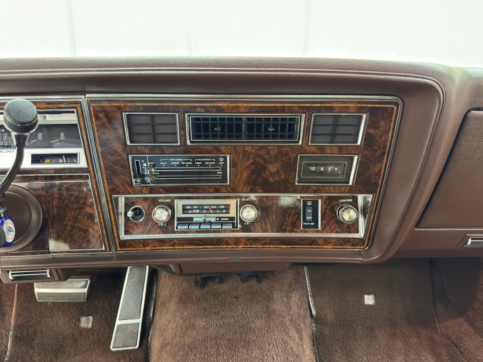 Oldsmobile-Ninety-Eight-1984-Coupe-24