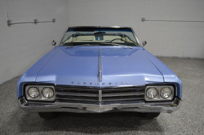 Oldsmobile-Starfire-1965-Ice-Blue-Metallic-BlueWhite-12