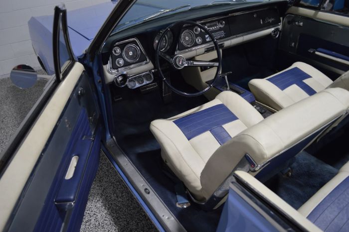 Oldsmobile-Starfire-1965-Ice-Blue-Metallic-BlueWhite-4
