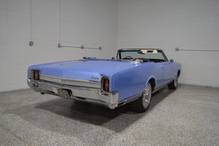 Oldsmobile-Starfire-1965-Ice-Blue-Metallic-BlueWhite-9
