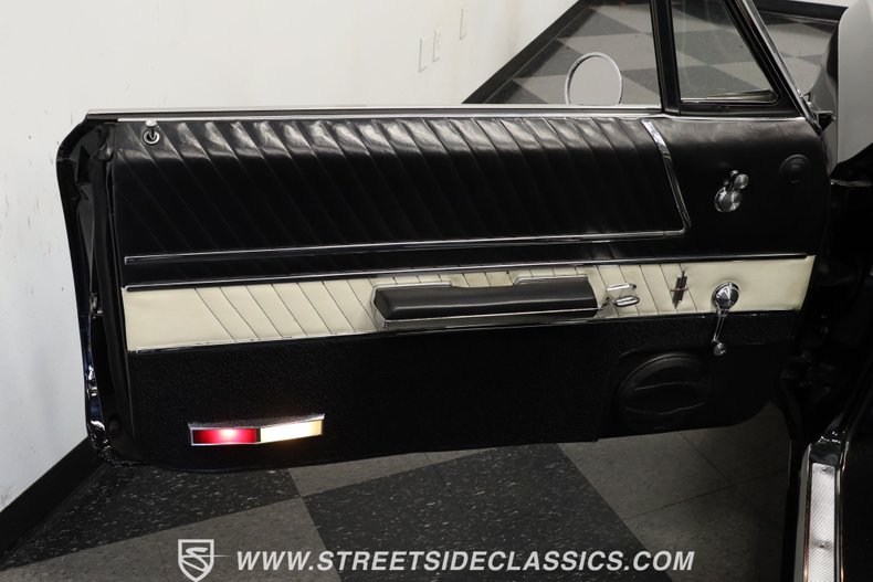 Oldsmobile-Starfire-1966-Black-Black-and-White-1