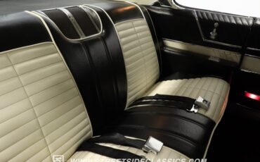 Oldsmobile-Starfire-1966-Black-Black-and-White-37