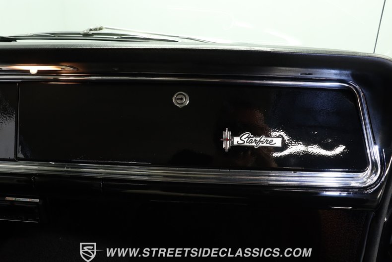 Oldsmobile-Starfire-1966-Black-Black-and-White-42