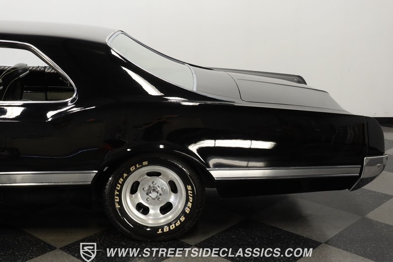 Oldsmobile-Starfire-1966-Black-Black-and-White-48