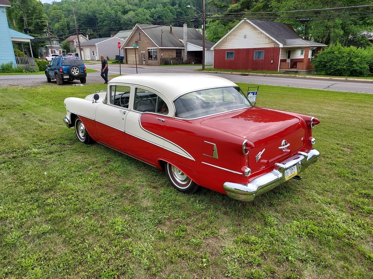 Oldsmobile-Super-88-1955-Red-Gray-2