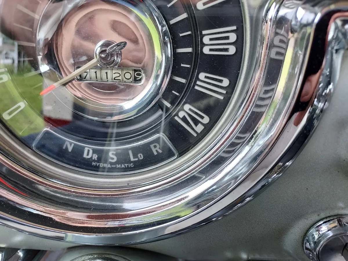 Oldsmobile-Super-88-1955-Red-Gray-7