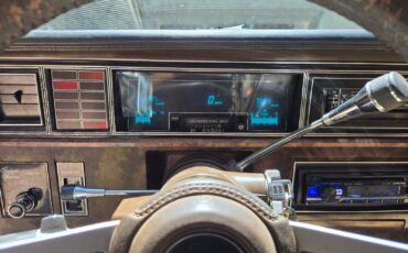 Oldsmobile-Toronado-1984-Coupe-5