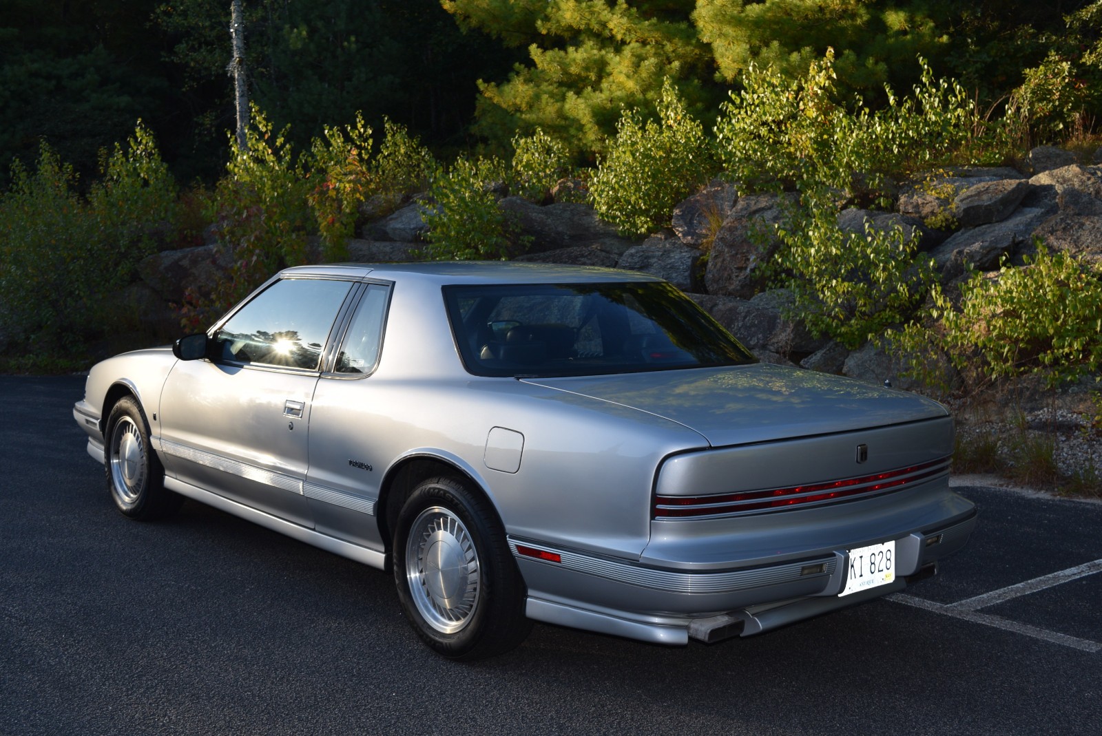 Oldsmobile-Toronado-1991-Coupe-10