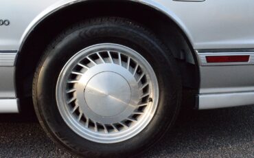 Oldsmobile-Toronado-1991-Coupe-11