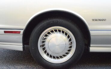 Oldsmobile-Toronado-1991-Coupe-14