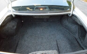 Oldsmobile-Toronado-1991-Coupe-16