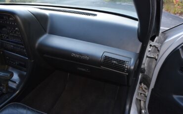 Oldsmobile-Toronado-1991-Coupe-20