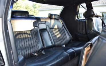 Oldsmobile-Toronado-1991-Coupe-21