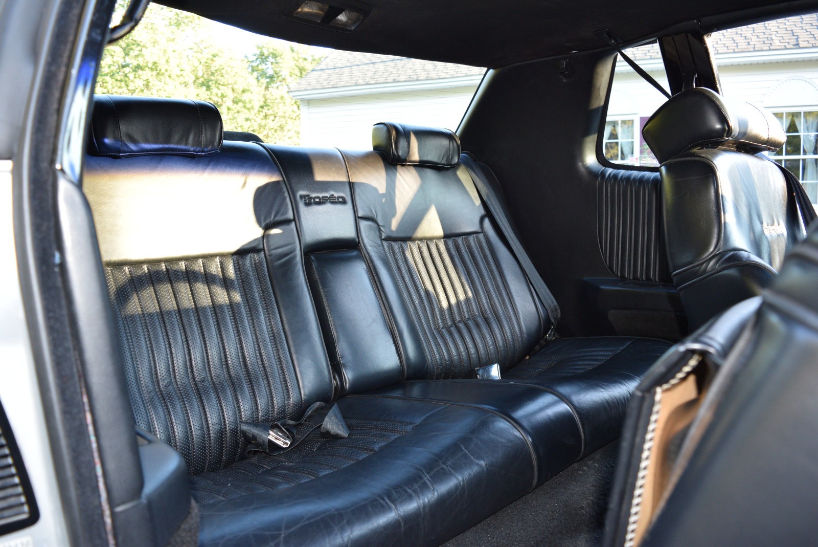 Oldsmobile-Toronado-1991-Coupe-21