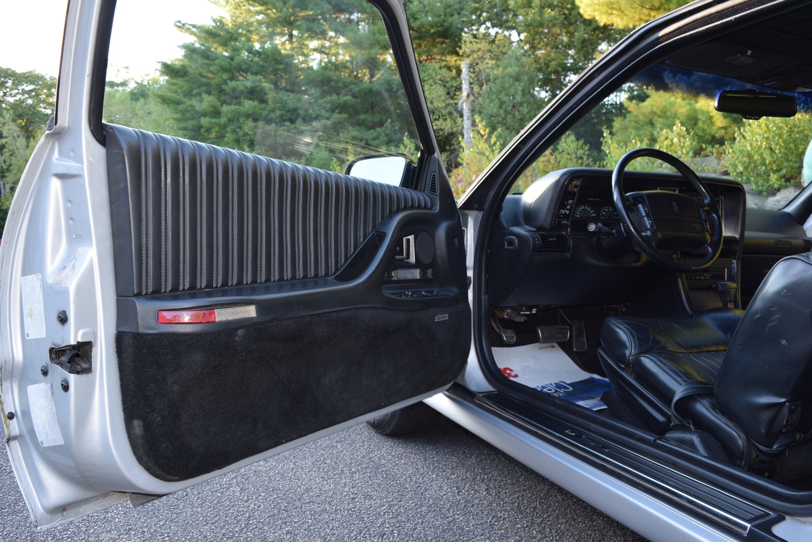 Oldsmobile-Toronado-1991-Coupe-23
