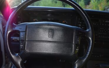Oldsmobile-Toronado-1991-Coupe-27