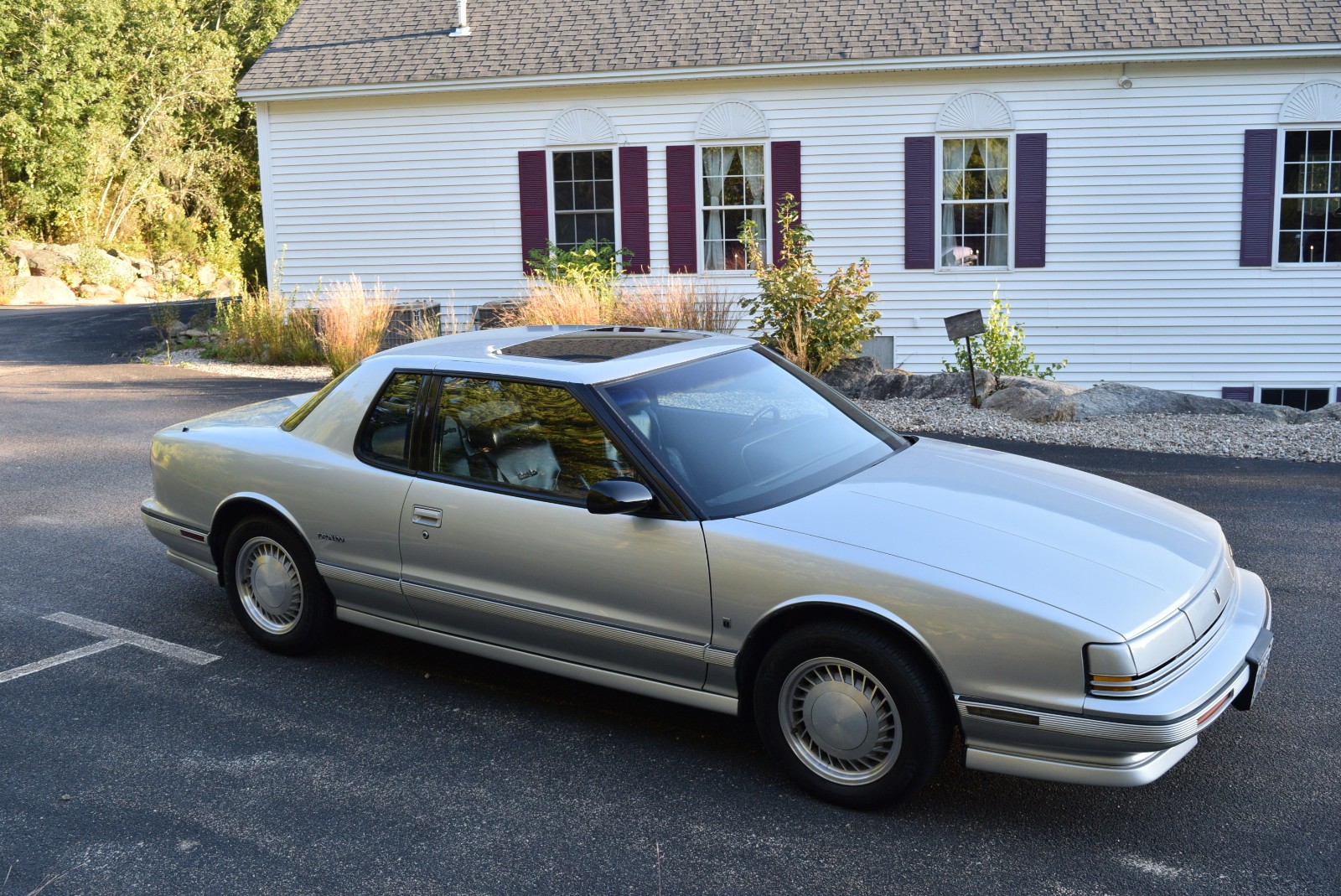 Oldsmobile-Toronado-1991-Coupe-6