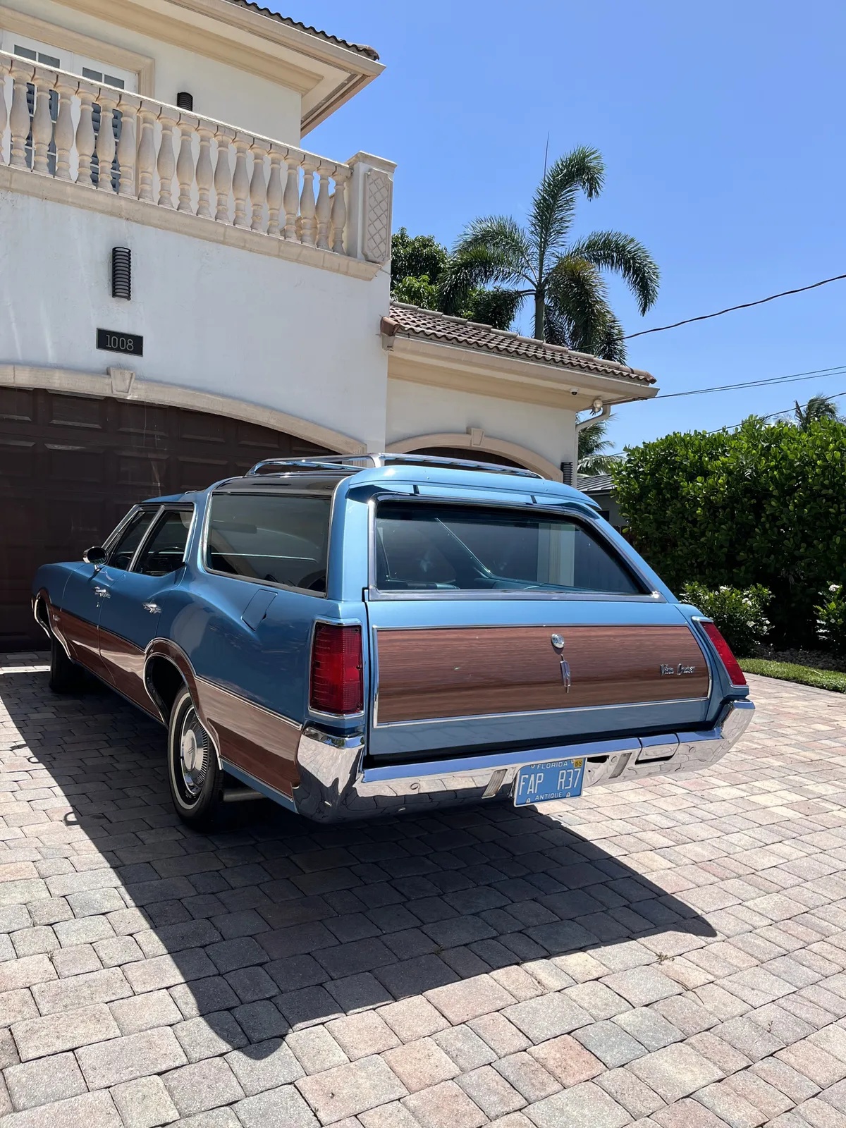 Oldsmobile-Vista-cruiser-1971-Blue-Blue-10