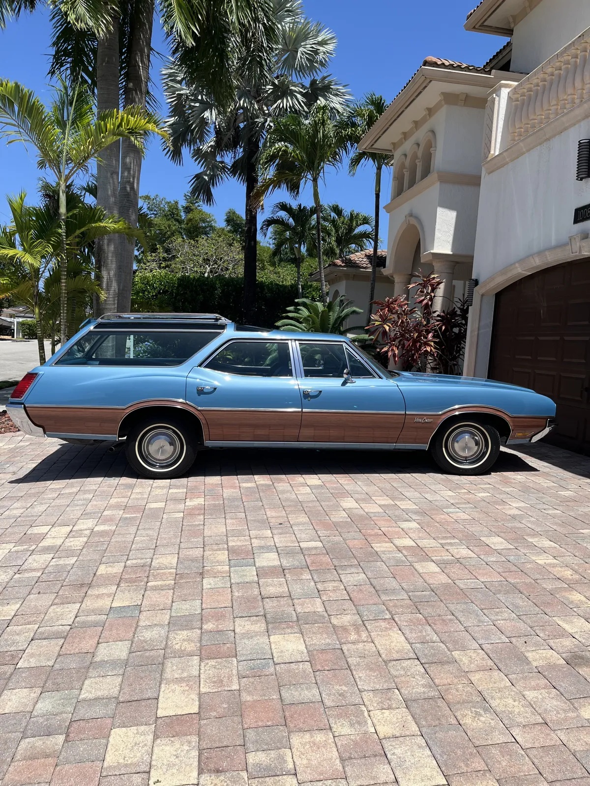 Oldsmobile-Vista-cruiser-1971-Blue-Blue-13