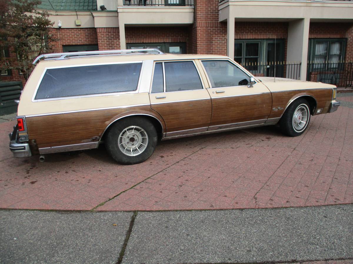 Oldsmobile-custom-cruiser-wagon-1990-5