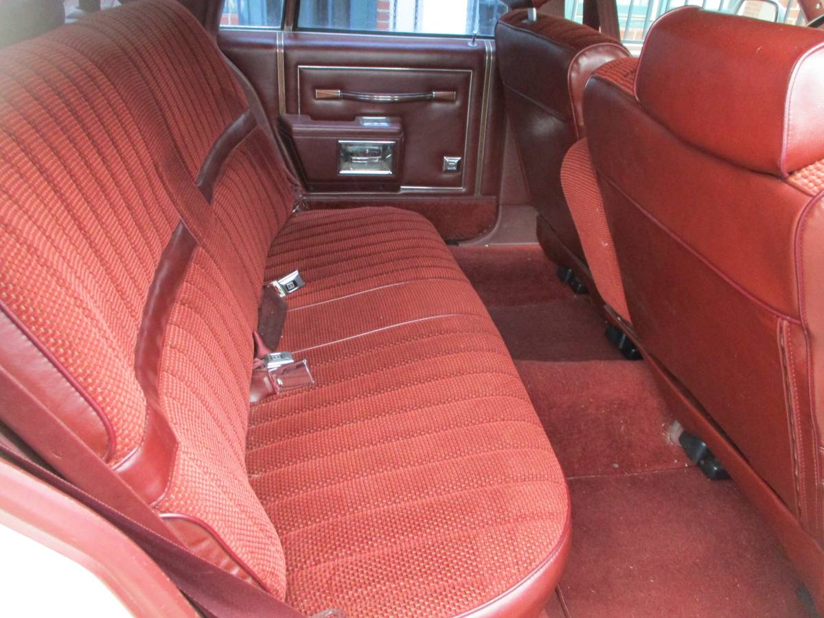 Oldsmobile-custom-cruiser-wagon-1990-6