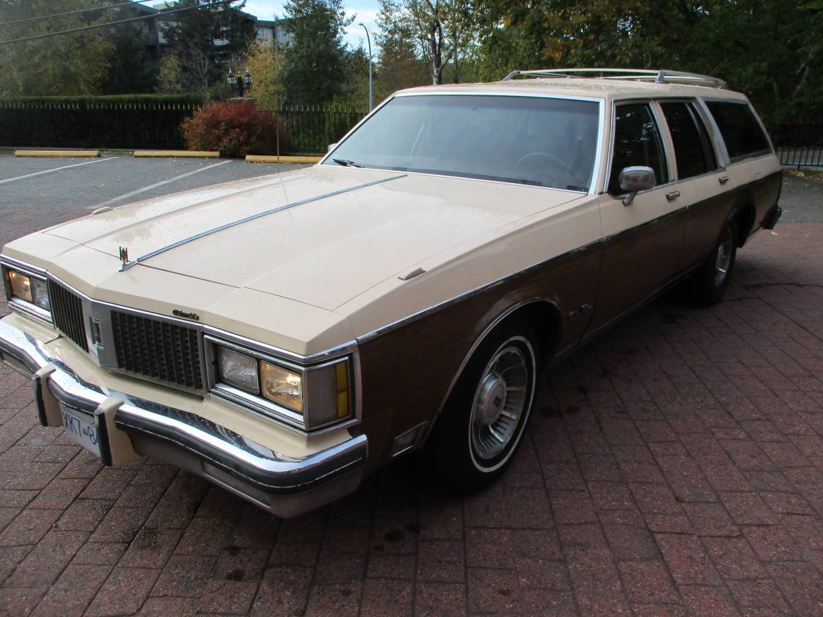 Oldsmobile-custom-cruiser-wagon-1990-7