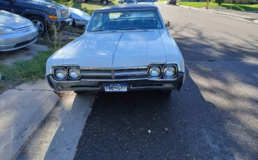 Oldsmobile-cutlass-1966-white-5