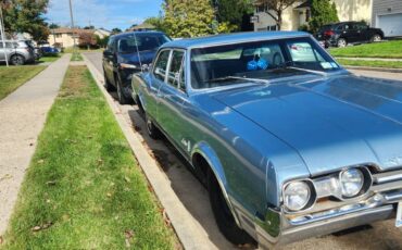 Oldsmobile-cutlass-1967-blue-3