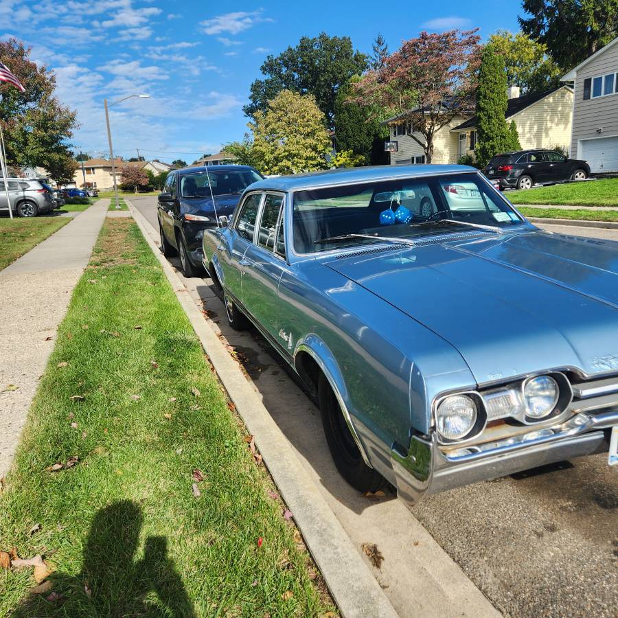 Oldsmobile-cutlass-1967-blue-3
