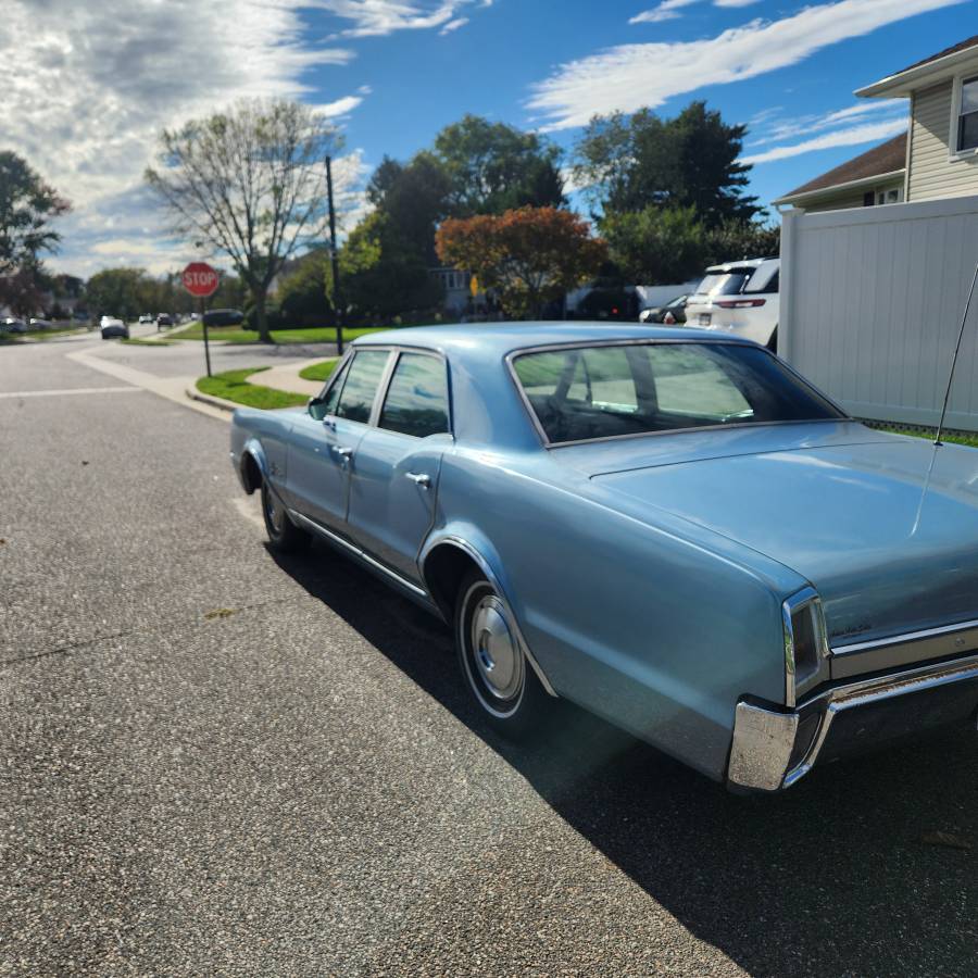 Oldsmobile-cutlass-1967-blue-4
