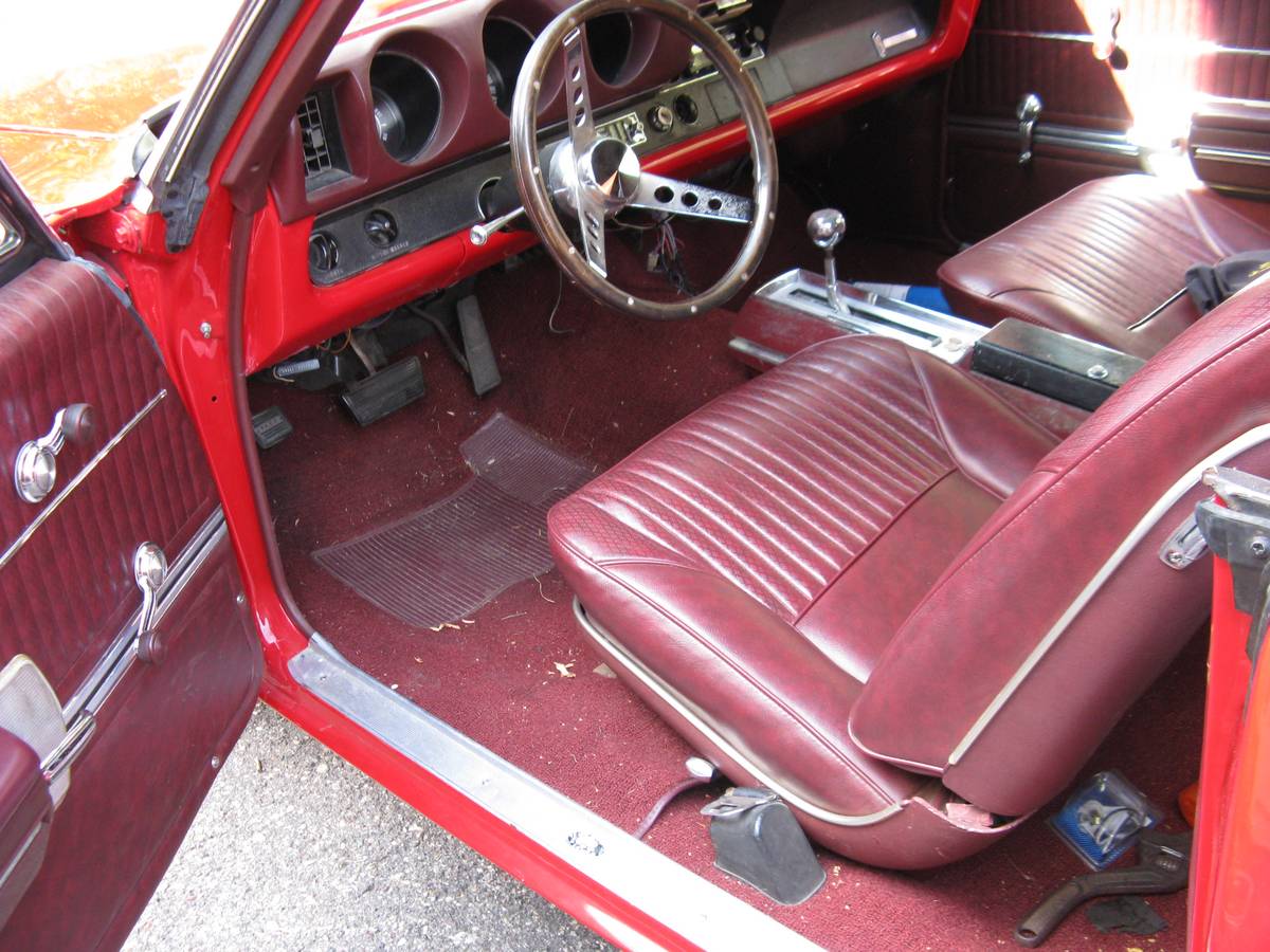 Oldsmobile-cutlass-1968-red-10