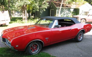 Oldsmobile-cutlass-1968-red-13