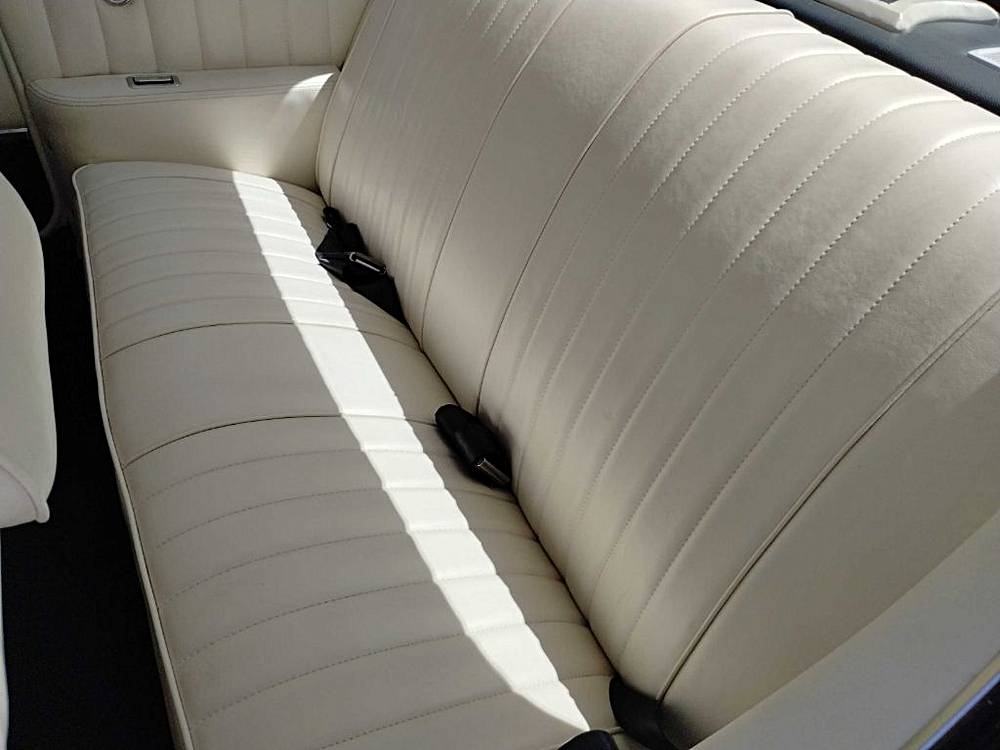 Oldsmobile-cutlass-1970-custom-10