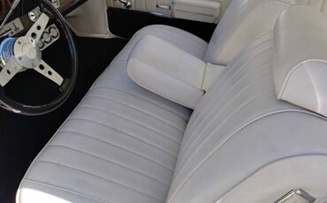 Oldsmobile-cutlass-1970-custom-18