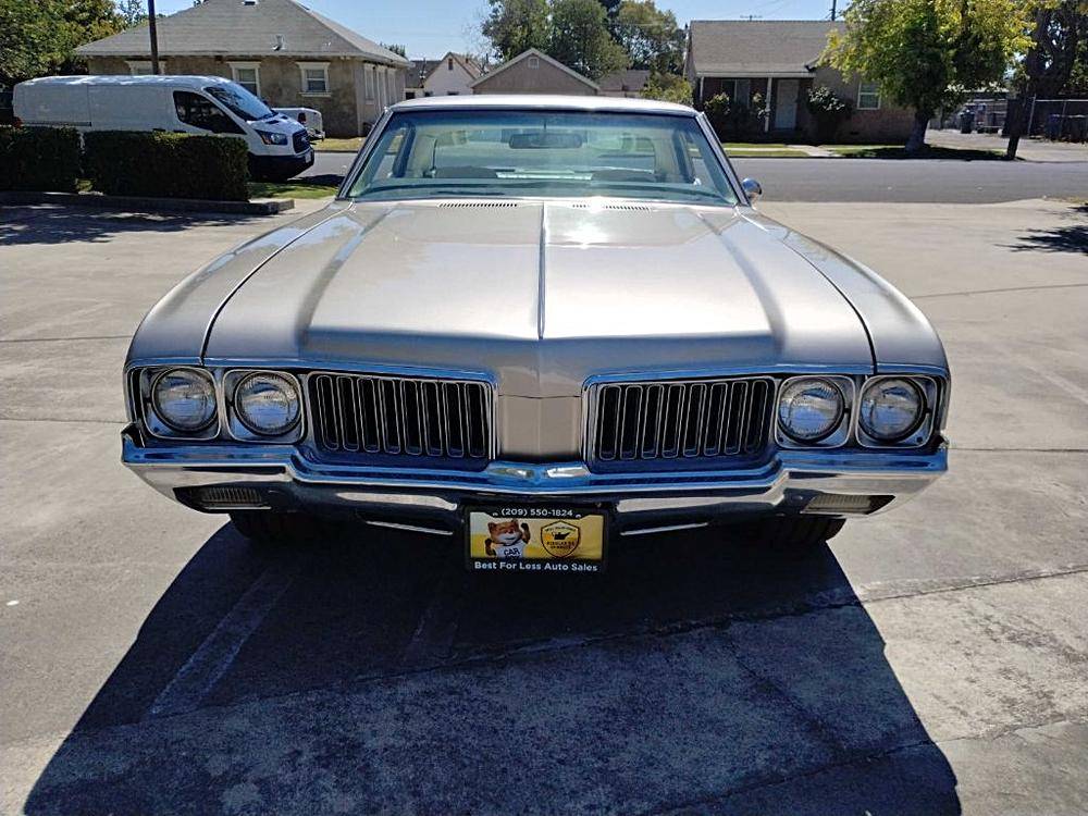 Oldsmobile-cutlass-1970-custom-27