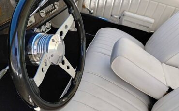 Oldsmobile-cutlass-1970-custom-35