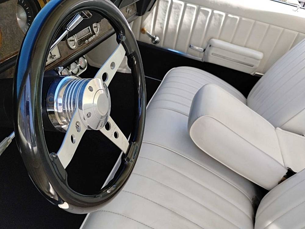 Oldsmobile-cutlass-1970-custom-35