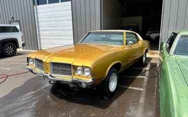 Oldsmobile-cutlass-1971-yellow