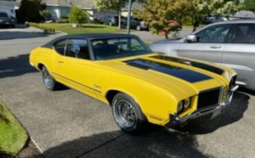 Oldsmobile-cutlass-1972-yellow-8