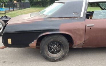 Oldsmobile-cutlass-1975-black-11