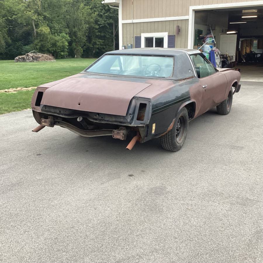 Oldsmobile-cutlass-1975-black-9