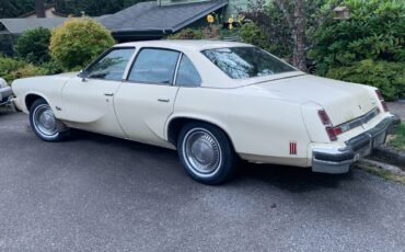 Oldsmobile-cutlass-1975-yellow-2