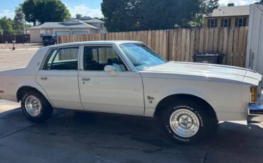 Oldsmobile-cutlass-1980-white-1