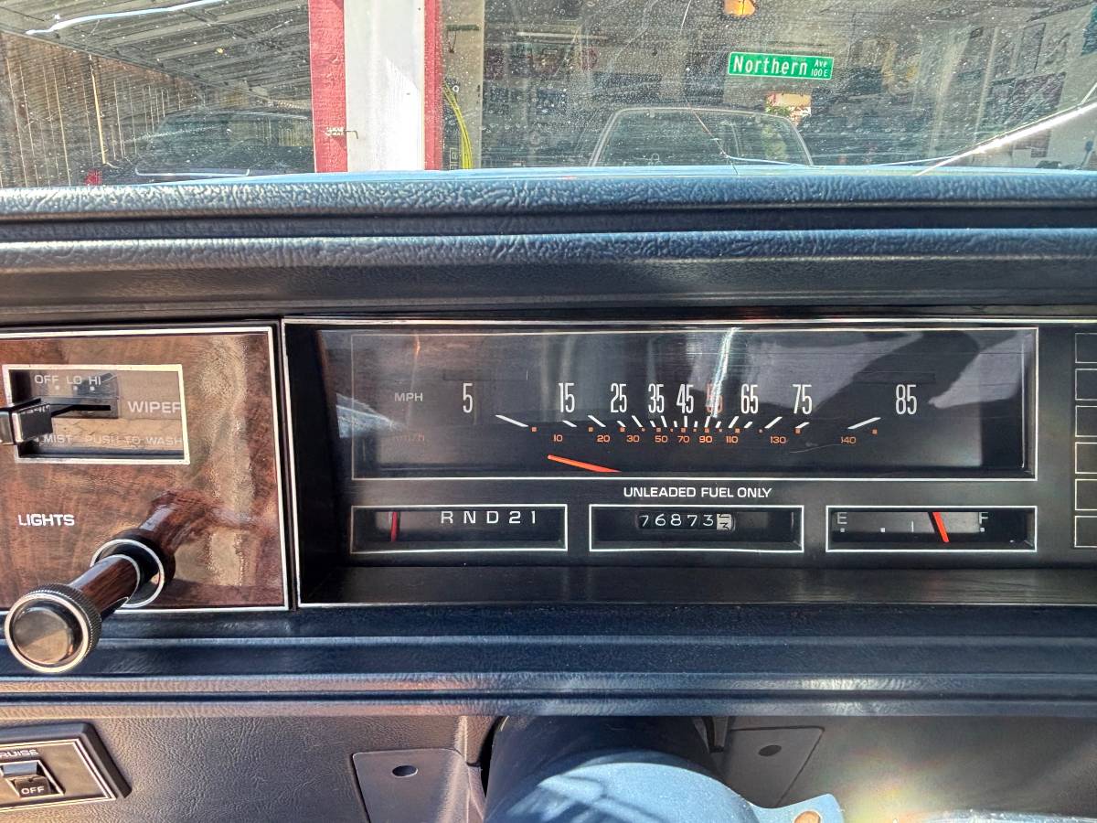 Oldsmobile-cutlass-1980-white-3