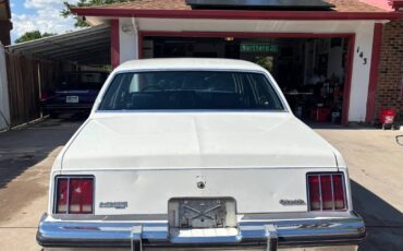 Oldsmobile-cutlass-1980-white-5