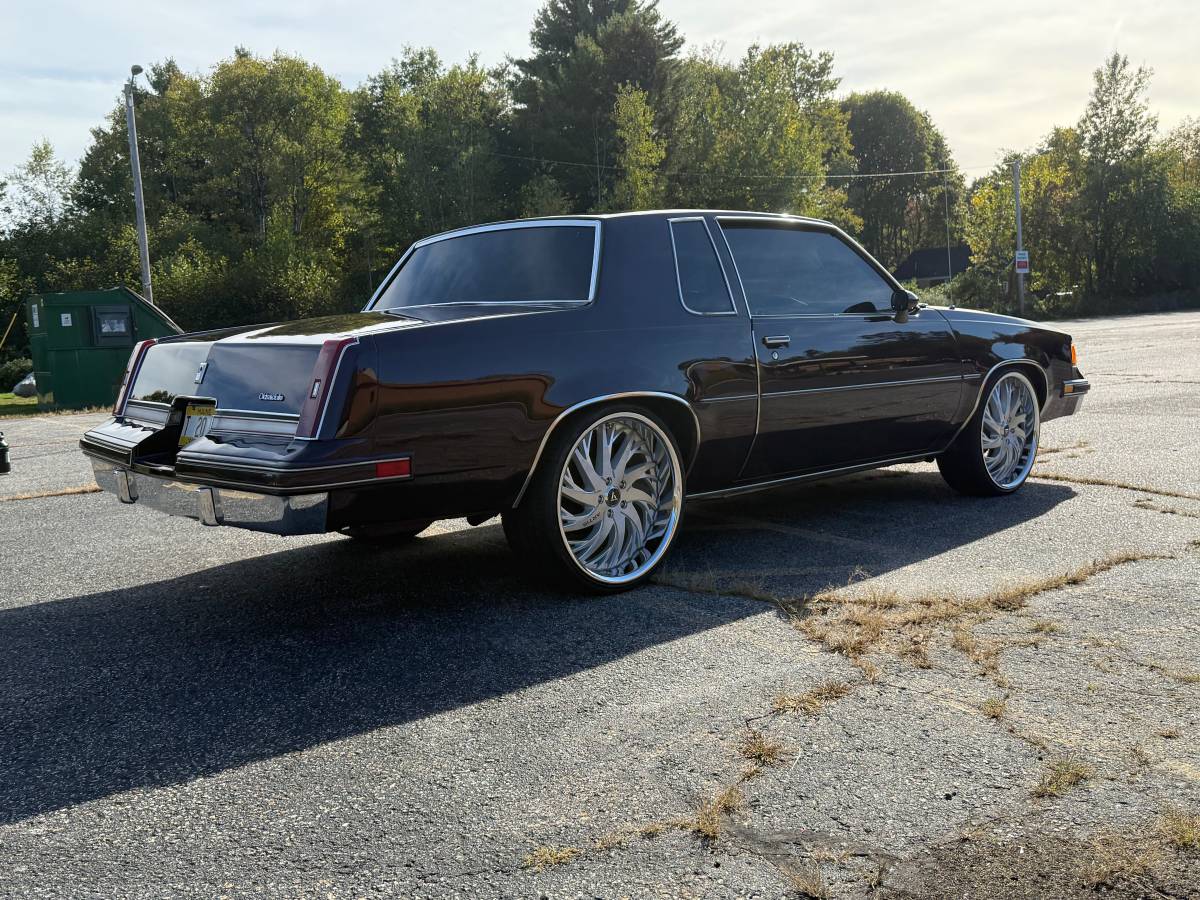 Oldsmobile-cutlass-1988-12